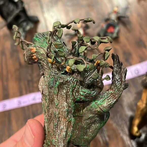 Vintage 2001-2003 The Lord of The Rings Figures mixed lot 12 figures mixed sizes - Picture 12 of 16